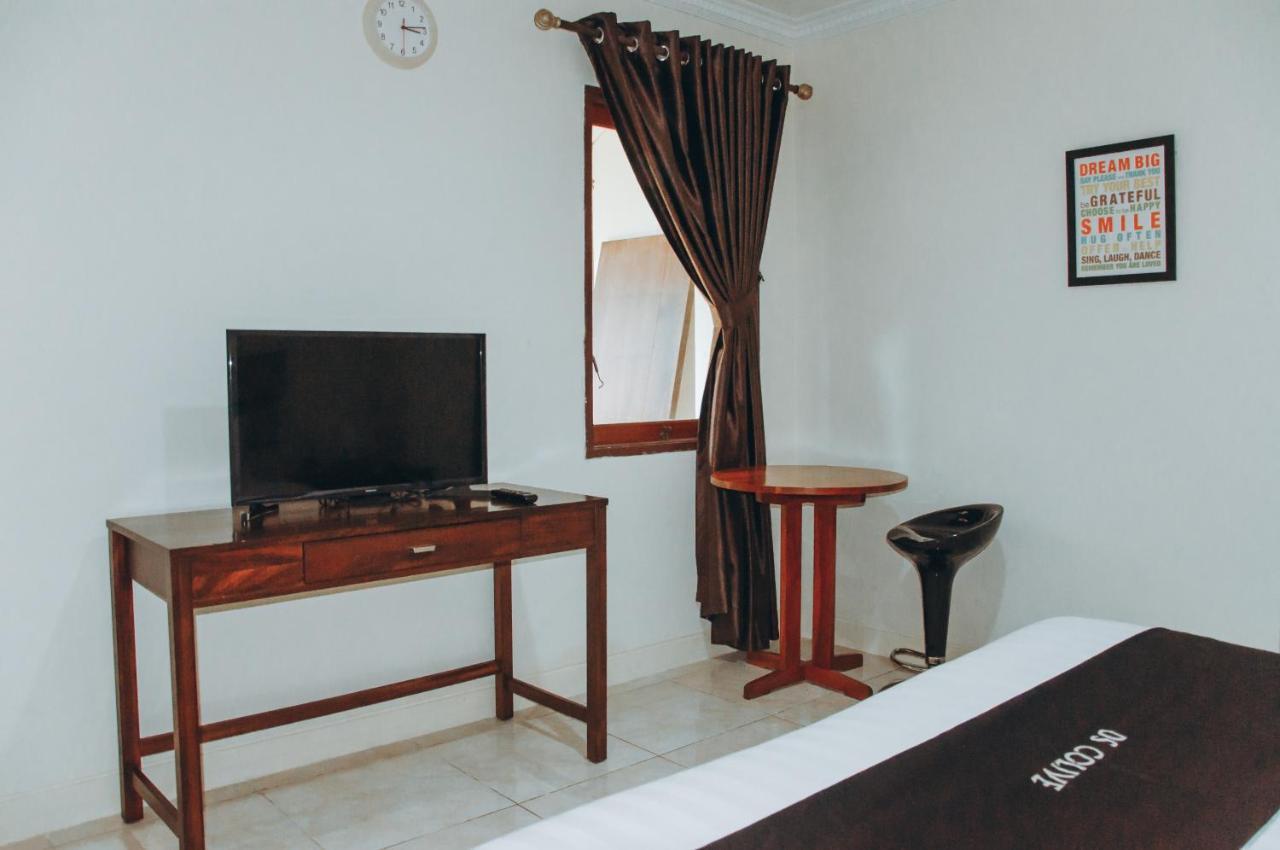 Hotel Ds Colive Marina Airport Semarang Exterior foto